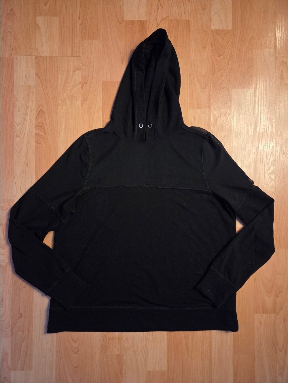 Torrid Active mesh shoulders pullover hoodie